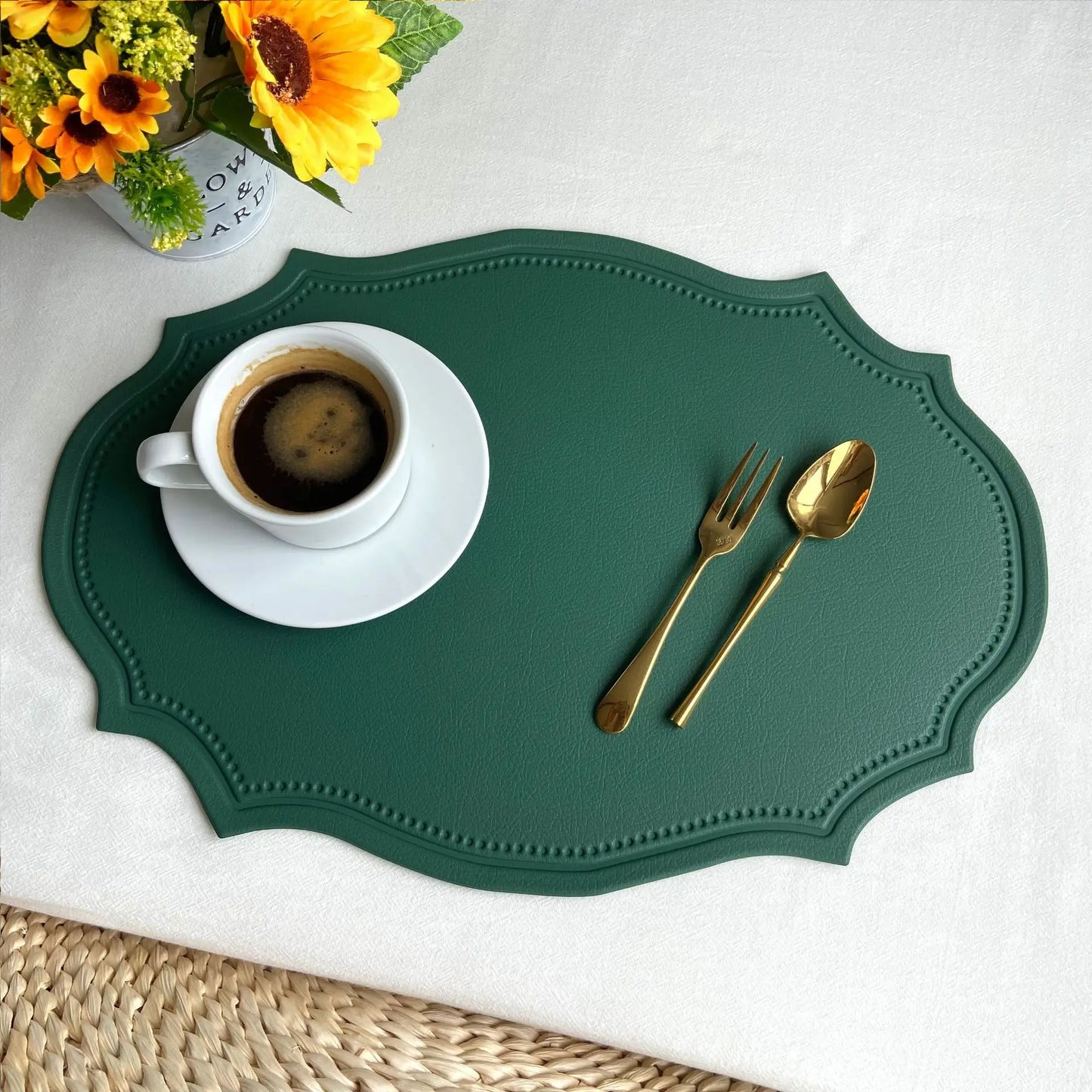 1/4/6PCS Oval Black Gift Placemats Indoor Faux Leather Kitchen Dining Table Pad Luxury Place Mat Tableware Cafe Pad 식탁매트